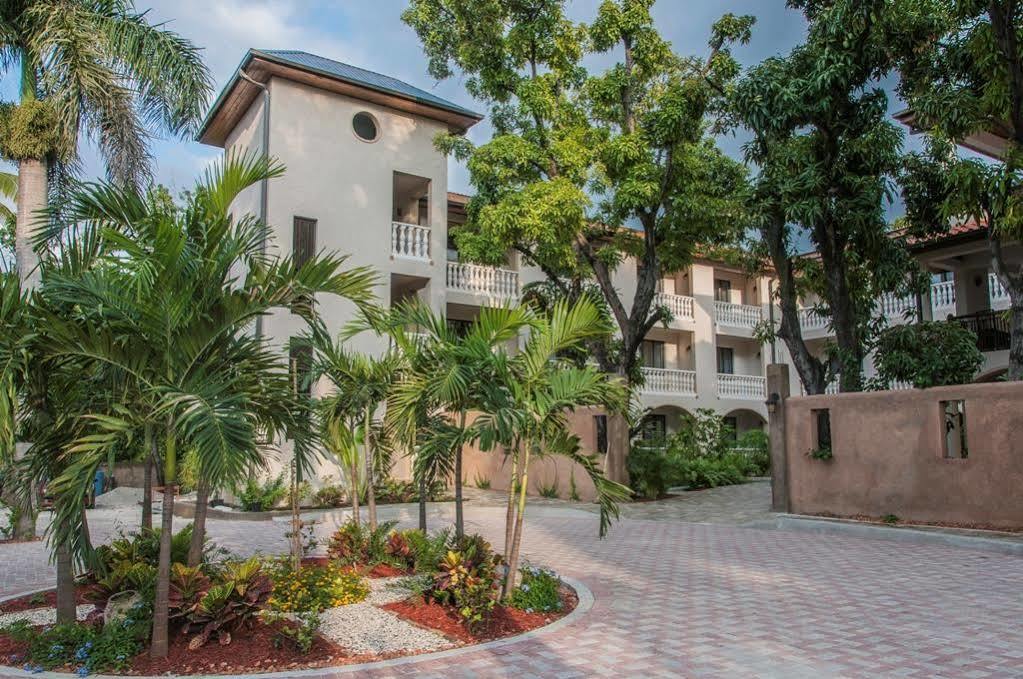 Hotel Villa Therese ポルトープランス エクステリア 写真