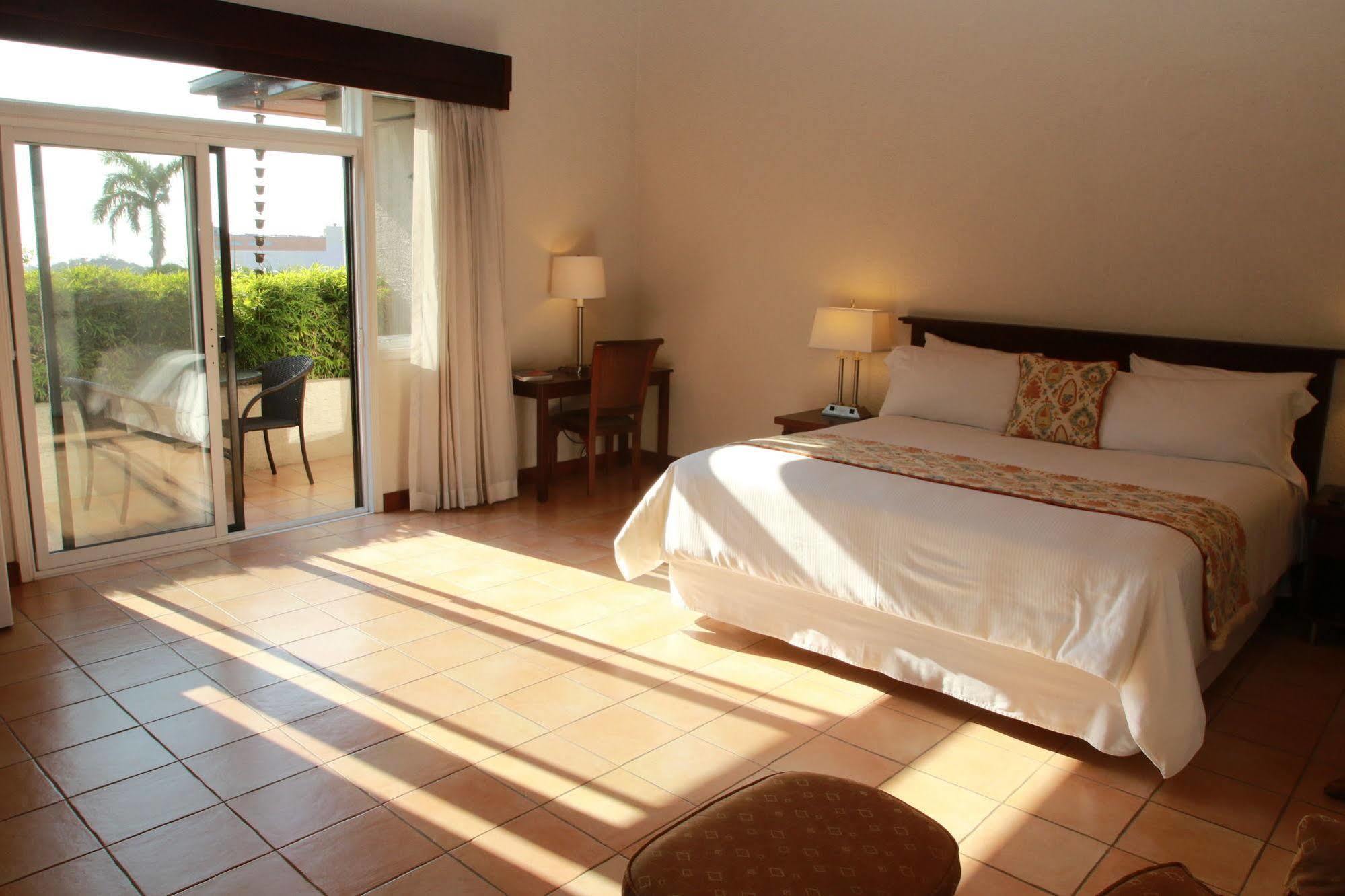 Hotel Villa Therese ポルトープランス エクステリア 写真